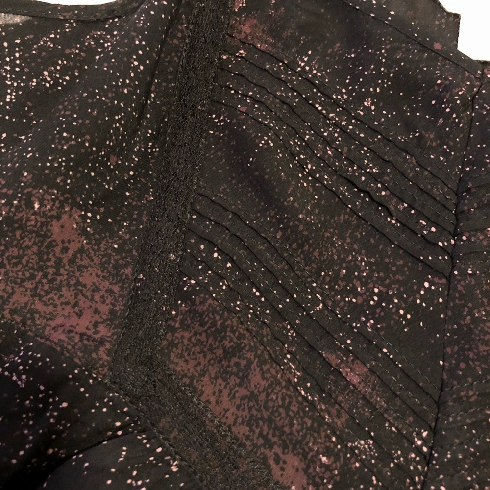 2[Sun & Shadow] Asymmetrical black cami. - Picture 3 of 6